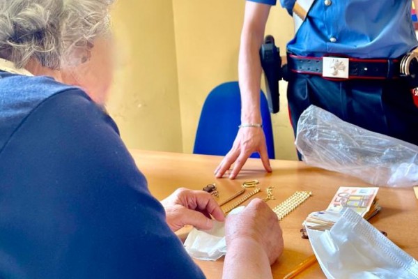 “MAMMA HO FATTO UN GUAIO”: truffe in danno degli anziani, nuovi arresti dei Carabinieri