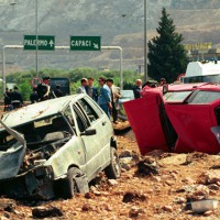 La strage di Capaci: il 23 maggio di 34 anni fa l'attentato mortale a Giovanni Falcone