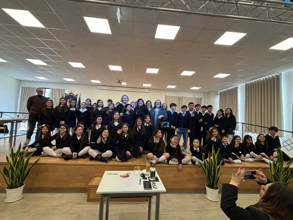 Il Canto che Unisce: Trionfo e "Crescita" per l’IC 3 Ceschelli al Festival dei Cori del Vesuvio
