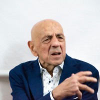 Peppe Pappa mette “la faccia” sulla pace: a Nola la presentazione del catalogo “Mappa della pace”