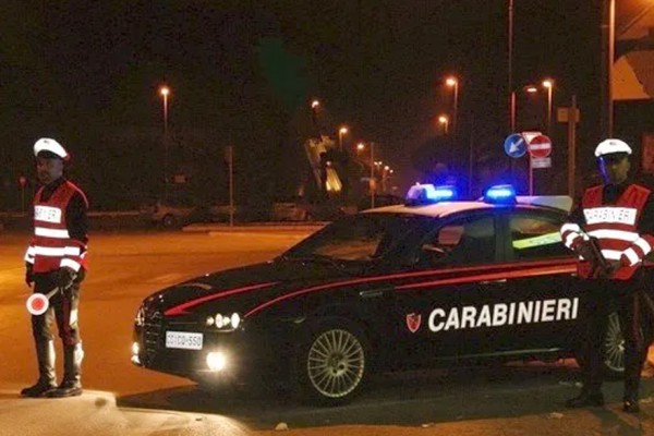 Vende crack e marijuana presso le Case Popolari: arrestato spacciatore