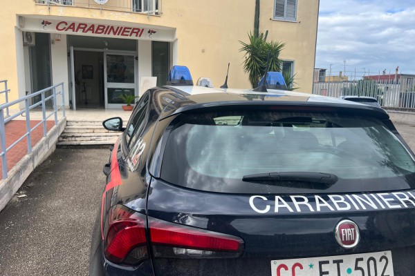Ventisei indagati per furti d'auto, cavalli di ritorno, estorsione e ricettazione: maxi operazione dei Carabinieri a Palma Campania