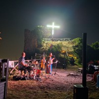 ESTATE A PALMA: BORGO CASTELLO GREMITO PER IL CONCERTO DEI GATOS DO MAR