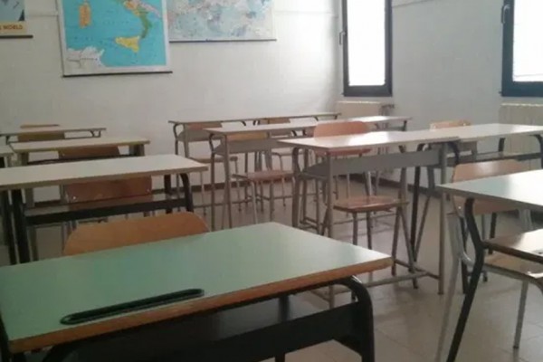 Domicella, emergenza Covid: Corbisiero tiene chiuse le scuole fino all'8 dicembre