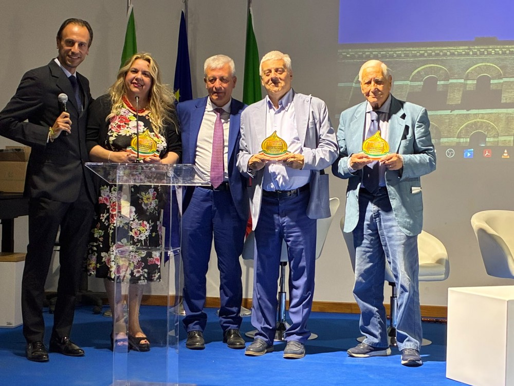 Avellino al centro del Mediterraneo: il Premio Castagna d’oro a tre firme del giornalismo