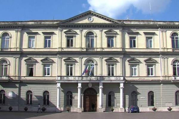 SERVIZIO MENSA ISTITUTI SCOLASTICI, IL COMUNE DI NOLA: “DITTA SANZIONATA PER TUTTO L'ANNO, DAL PROSSIMO CRITICITÀ SARANNO RISOLTE”