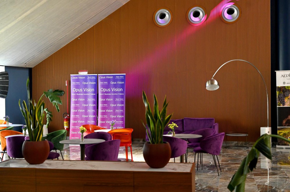 Opus Vision: grande attesa per l'evento del 22 novembre all'Holiday Inn di Napoli