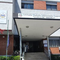 All'Isis de Medici di Ottaviano una giornata speciale tra storie di successo, grandi maestri e il futuro che nasce tra i banchi di scuola