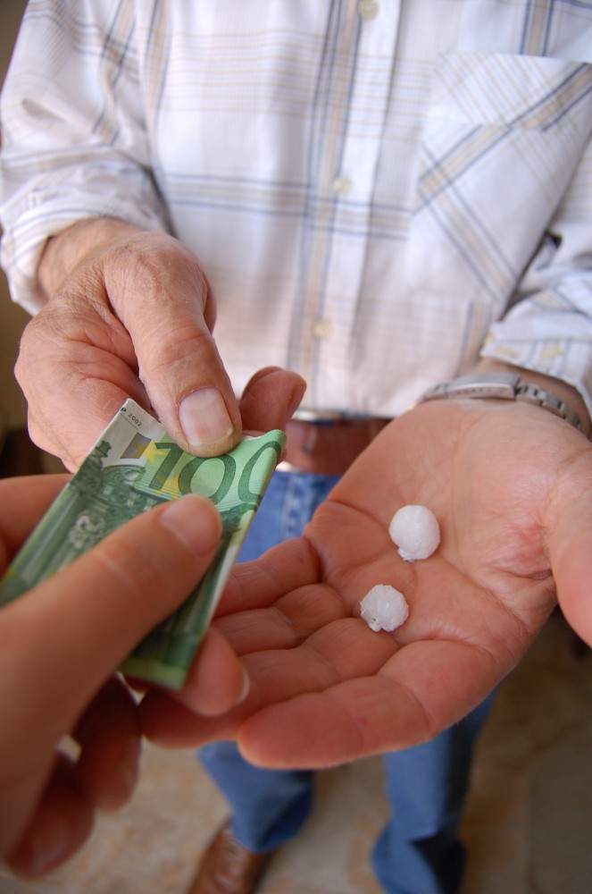 Palma Campania, sorpresi con dosi di crack e cocaina a via Marconi: un arresto e una denuncia