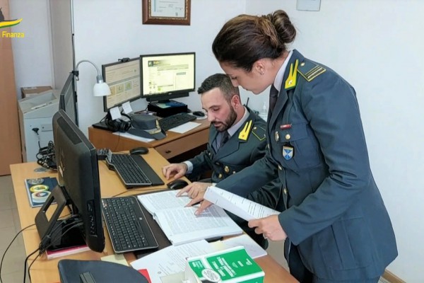 Contestato un danno erariale di oltre 23 milioni di euro all’ex sindaco De Magistris