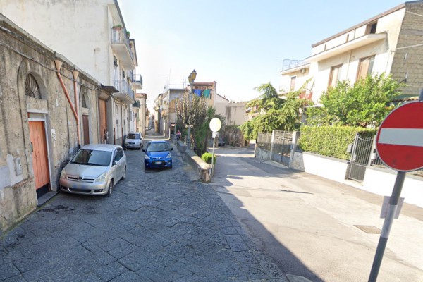 Il Comune di Palma Campania progetta un’area di parcheggio lungo via Croce