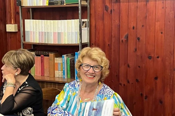 Palma Campania, due concorsi letterari esaltano il travolgente successo della scrittrice Adelina Mauro