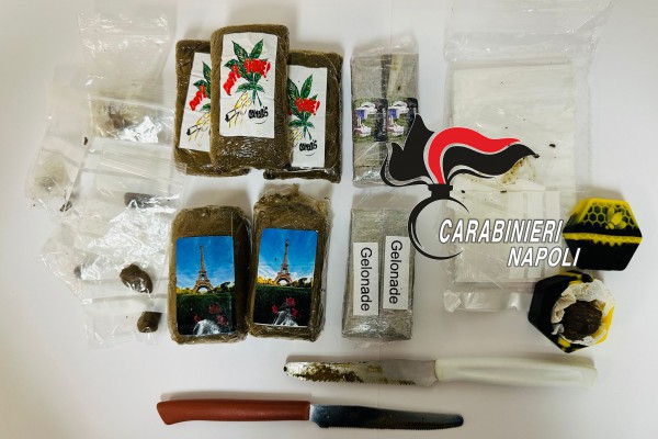 Ordina droga su App di messaggistica, pusher arrestato dai Carabinieri